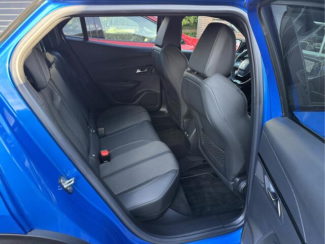Peugeot e-2008 EV GT 50 kWh 3-Fase, Camera, App Connect, Stoelverwarming
