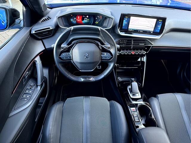 Peugeot e-2008 EV GT 50 kWh 3-Fase, Camera, App Connect, Stoelverwarming