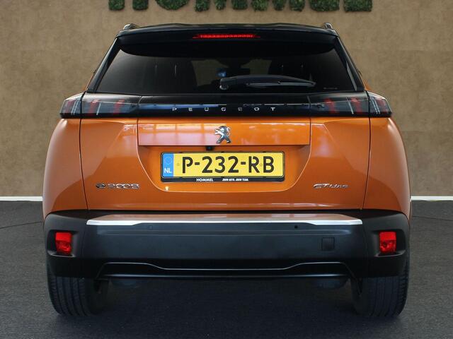 Peugeot e-2008 EV GT Pack 50 kWh - CLIMATE CONTROL- PARKEERSENSOREN VOOR/ ACHTER - TWO TONE LAK - 17 INCH LICHT METALEN VELGEN - ARMSTEUN VOOR - SPORTSTUUR EN STOELEN - APPLE CARPLAY/ANDROID AUTO - ADAPTIEVE CRUISE CONTROL
