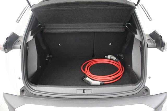 Peugeot e-2008 Active Pack 50 kWh - Carplay, Stoelverwarming, SOH 92%