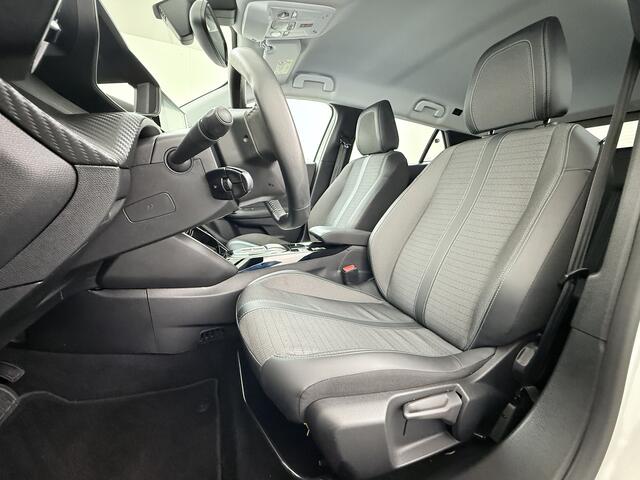 Peugeot e-2008 EV Allure Pack 50kWh SOH 89% Navi* Ecc 360°Camera Apple Carplay Android Auto Cruise Control Lmv 17" Led Keyless Privacy Glas Rijstrooksensor 1e Eigenaar Origineel Nederlandse Auto