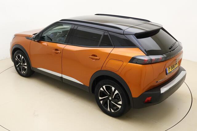 Peugeot e-2008 EV GT 50 kWh 1-Fase | Navigatie | Apple Carplay & Android Auto | Full LED | Parkeersensoren voor & achter | Camera | 3D-Cockpit