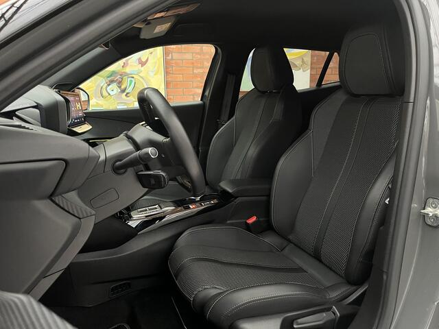 Peugeot e-2008 EV GT 54 kWh | Keyless | Adaptive Cruise Control | Carplay/Android Auto |