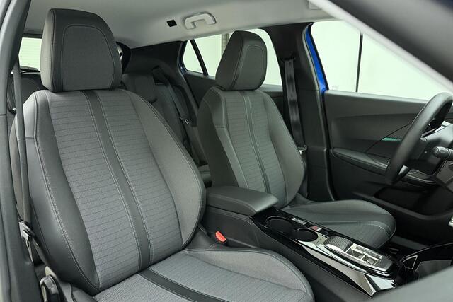 Peugeot e-2008 EV Allure Pack 50 kWh | Navigatie | Apple Carplay/Android Auto | Climate&Cruise Control| Camera | LM velgen