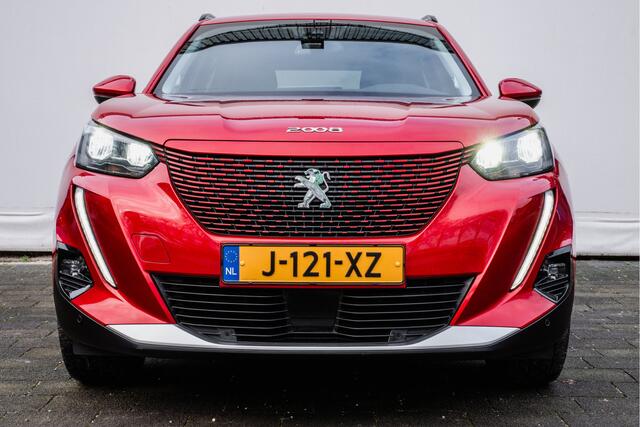 Peugeot e-2008 EV Allure 50 kWh 3-Fase/ Navigatie/ Stoelverwarming/ Camera/ Carplay/ 18" Lmv