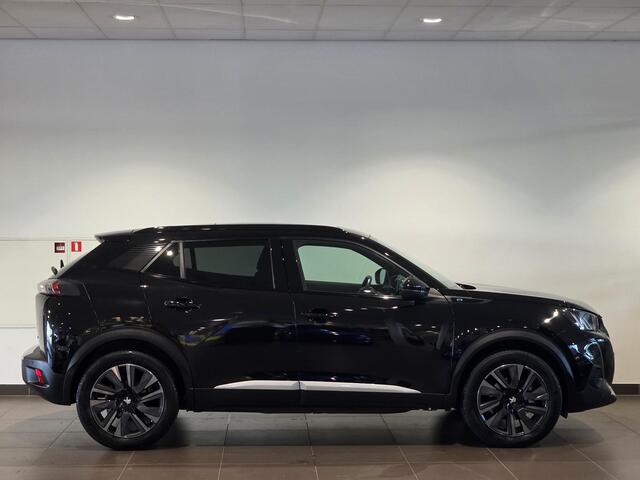 Peugeot e-2008 GT EV 50kWh 136pk AUTOMAAT | SCHUIF/KANTELDAK | STOELVERW. | 18" EVISSA | CLIMA | NAVI | CAMERA |