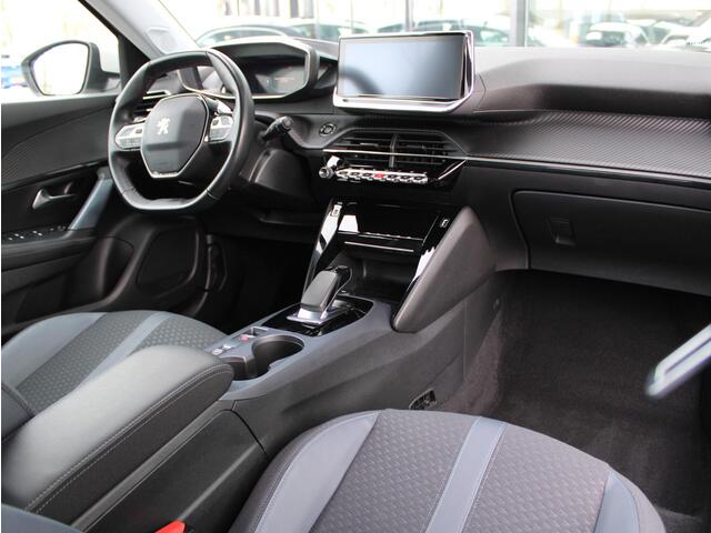 Peugeot e-2008 EV Allure 50 kWh | Navi / Camera / Climate