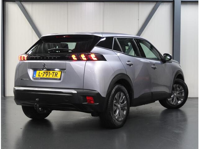Peugeot e-2008 EV Blue Lease Active 50 kWh 136PK | 1ste eigenaar | AppleCarPlay/AndroidAuto | Armsteun | Climate Control | Cruise Control | Camera | FULL LED | Navigatie | LMV | Parkeersensoren | Trekhaak | Isofix |