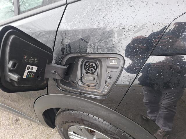 Peugeot e-2008 EV Active Pack 50 kWh | SOH: nnb | Climate | Navi | Cruise Control |