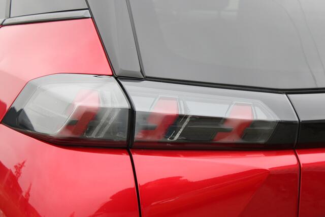 Peugeot e-2008 EV Allure Première 50 kWh | Incl. 12 maanden garantie | Cruise control | Climate control | Apple carplay/Android auto | DAB radio | Navigatie |