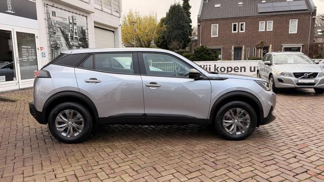 Peugeot e-2008 EV Active Pack 50 kWh | Eerste eigenaar | Volledig Peugeot geserviced |