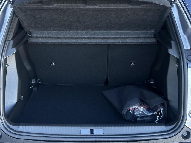 Peugeot e-2008 EV Business 54 kWh | Navigatie | Apple Carplay/Android Auto | DAB | Full LED | Climate Control | Cruise Control | Parkeercamera/-sensoren |