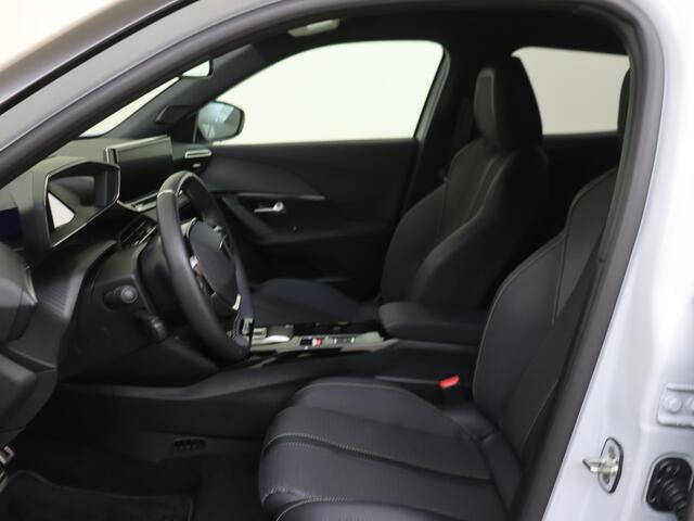 Peugeot e-2008 EV GT 54 kWh | 360 Camera | Wireless Carplay | Keyless Entry | Navigatie |