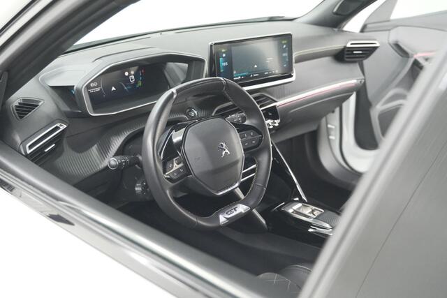 Peugeot e-2008 EV GT 50 kWh | Camera | Alcantara Pakket | Adaptieve Cruise Control | Stoelverwarming | Dodehoekdetectie