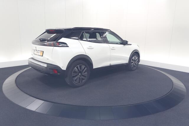 Peugeot e-2008 EV GT 50 kWh | Camera | Alcantara Pakket | Adaptieve Cruise Control | Stoelverwarming | Dodehoekdetectie