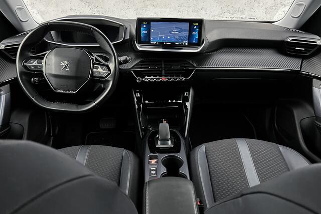 Peugeot e-2008 EV Allure 50 kWh | SOH 97% | Camera | Half leder | Navigatie | Apple Carplay
