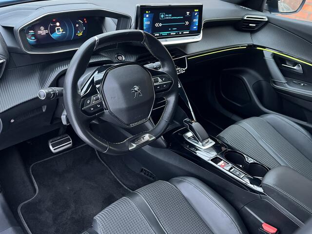 Peugeot e-2008 EV GT 50 kWh | Schuifdak | Carplay/Android Auto | Camera achter |