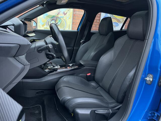 Peugeot e-2008 EV GT 50 kWh | Schuifdak | Carplay/Android Auto | Camera achter |