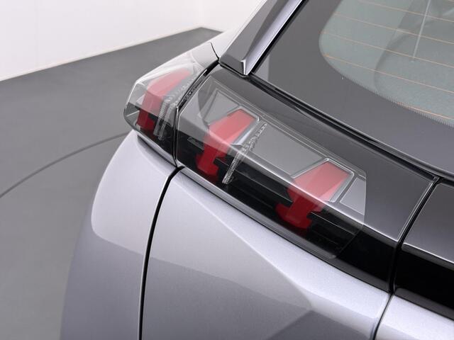 Peugeot e-2008 EV Active Pack 50 kWh Camera | Navigatie | Cruise | Dealer onderhouden |