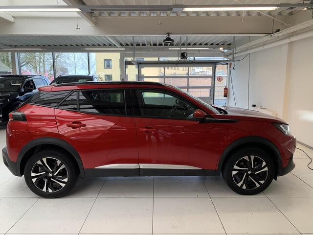 Peugeot e-2008 EV Allure Pack 50 kWh Navigatie, lichtmetalen velgen, automaat.