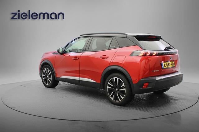 Peugeot e-2008 GT 50 kWh - Digitaal Cockpit, Carplay, Navi, Cruise, Camera, Leer, Stoelverw. SOH 88,4%