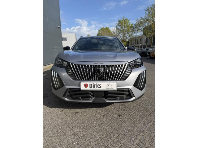 Peugeot e-2008 EV Allure 50 kWh (Keyless Entry - LED - Parkeersensoren V+A - Navigatie - Automatische Airco - 3D Cockpit - Apple Carplay)