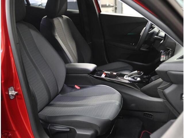 Peugeot e-2008 EV Allure Pack 50 kWh 136PK | Accurapport 92%| 1ste eigenaar | AppleCarplay/Android Auto | Armsteun | AUTOMAAT | Keyless | Stoelverwarming | Adaptive Cruise Control | Climate Control | FULL LED | Isofix | Parkeersensoren | Privacy Glass |