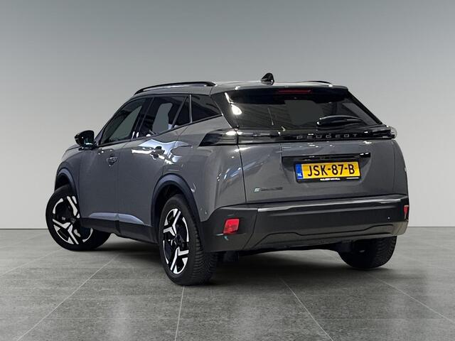 Peugeot e-2008 EV Allure 50 kWh | PANORAMADAK | CAMERA VOOR EN ACHTER | VERWARMDE STOELEN |