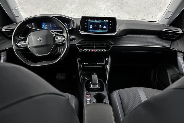 Peugeot e-2008 EV Active 50 kWh | Half leder | Camera | LED koplampen | Cruise control