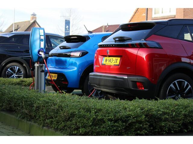 Peugeot e-2008 GT 50 kWh 136PK Automaat Achteruitrijcamera, Navigatie, Keyless, Stoelverwarming, Apple Carplay, Android Auto