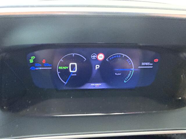 Peugeot e-2008 EV GT 54 kWh TWO TONE !