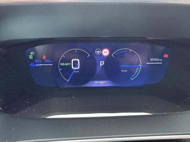 Peugeot e-2008 EV GT 54 kWh TWO TONE !