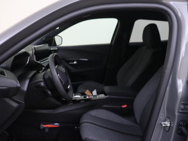 Peugeot e-2008 EV Allure Avantage 54 kWh 2 + 6 jaar garantie !!