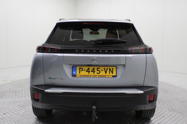 Peugeot e-2008 EV Allure Pack 50 kWh | afn. trekhaak | navi | climate | pdc achter+camera | cruise adaptief | carplay | keyless | bluetooth | verwarmde stoelen