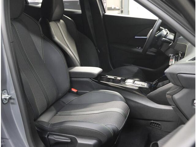 Peugeot e-2008 EV 156PK GT Avantage 54 kWh | 1ste eigenaar | ACCU 98% | AppleCarPlay/AndroidAuto | Climate Control | Adaptive Cruise Control | 360'Camera | FULL LED | Navigatie | LMV | Parkeersensoren | Privacy Glass | Isofix | Two-Tone | Sfeerverlichting |