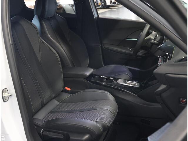 Peugeot e-2008 EV GT Avantage 54 kWh 156PK | 1ste eigenaar | AppleCarPlay/AndroidAuto | Climate Control | Adaptive Cruise Control | 360'Camera | FULL LED | Navigatie | LMV | Parkeersensoren | Privacy Glass | Isofix | Two-Tone | Sfeerverlichting |