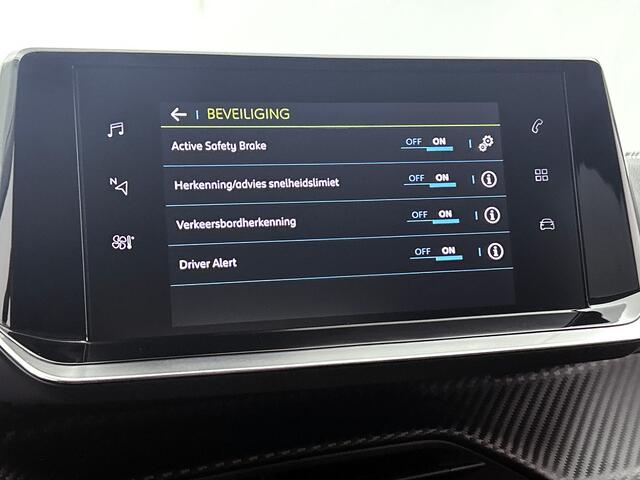 Peugeot e-2008 EV Allure 50 kWh | Rijklaar | Navigatie |Parkeersensoren v+a | Camera |
