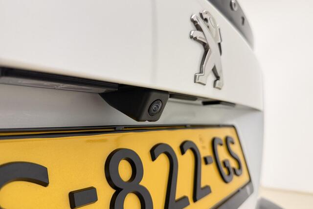 Peugeot e-2008 EV Allure Pack 50 kWh | Apple carplay/Android auto | Automatische airco | Cruise control | Lichtmetalen velgen 17'' | Parkeersensoren |