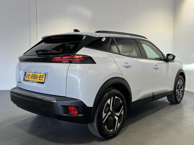 Peugeot e-2008 EV Allure Avantage 54 kWh | Android/Apple Carplay | LM Velgen 17" | PDC Voor en Achter | Cruise Control | Bluetooth | DAB | Airco |