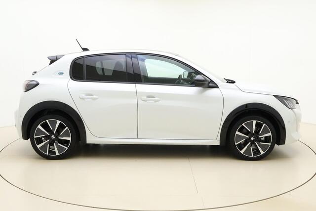 Peugeot e-208 EV GT Pack 50 kWh 136pk | Navigatie | Stoelverwarming | Climate Control | Camera | Dodehoekwaarschuwing | Cruise Control Adaptief | Lichtmetalen Velgen | Weinig Kilometers