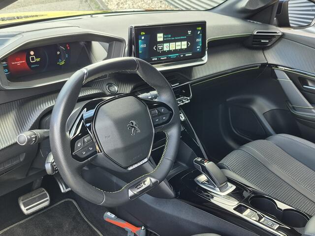 Peugeot e-208 EV GT 350 50 kWh | Navigatie | Stoelverwarming | Camera en Parkeersensoren | Cruise Control |