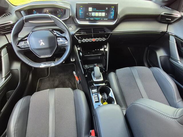 Peugeot e-208 EV GT 350 50 kWh | Navigatie | Stoelverwarming | Camera en Parkeersensoren | Cruise Control |