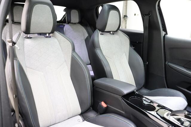 Peugeot e-208 EV GT 350 50 kWh 100% Elektrisch | Alcantara bekleding | Panorama dak | Camera | Stoelverwarming | Parkeersensoren | Navigatie | Cruise Control | 1e eigenaar | BTW auto