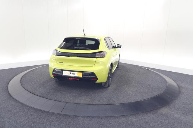 Peugeot e-208 EV Allure 50 kWh | Stoelverwarming | Apple Carplay | Parkeersensoren | Navigatie