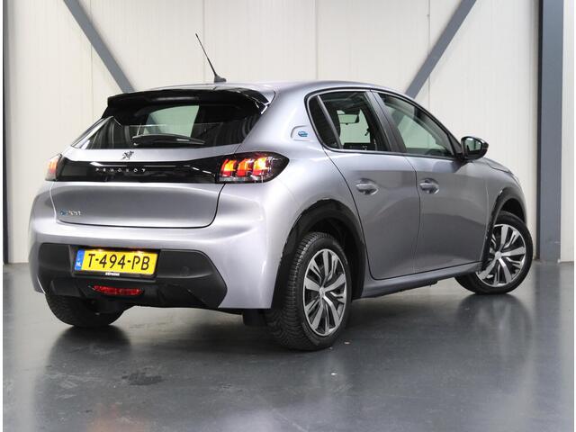 Peugeot e-208 Active 50kWh 136PK | 1ste eigenaar | 3 FASE | AUTOMAAT | AppleCarPlay/AndroidAuto | Armsteun | Parkeersensoren | Keyless | Navigatie | Climate Control | Cruise Control | Isofix |