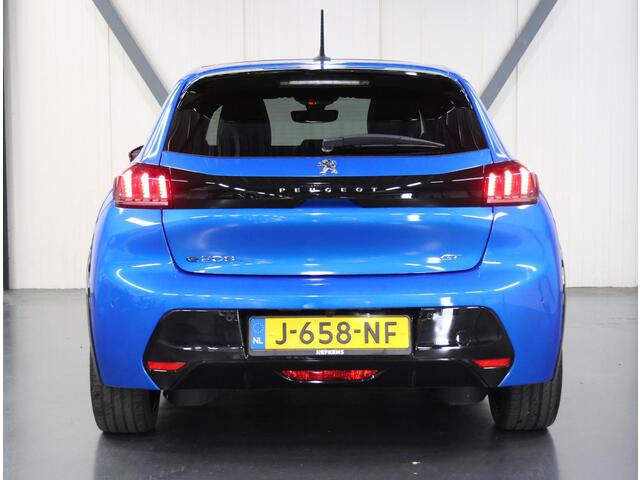 Peugeot e-208 GT 50kWh 136PK | 1ste eigenaar | 3 FASE | ACCURAPPORT 91% | LED lampen | 17"LMV | Navigatie | LED | Camera | Glazendak | Stoelverwarming | Climate Control | Cruise Control | AppleCarplay/Android Auto | Isofix | Privacy Glass |