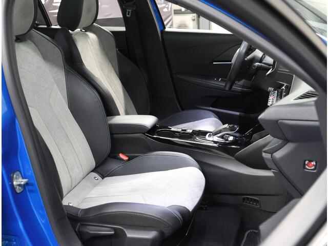 Peugeot e-208 GT 50kWh 136PK | 1ste eigenaar | 3 FASE | ACCURAPPORT 91% | LED lampen | 17"LMV | Navigatie | LED | Camera | Glazendak | Stoelverwarming | Climate Control | Cruise Control | AppleCarplay/Android Auto | Isofix | Privacy Glass |