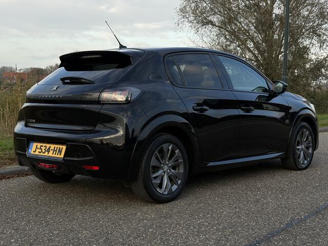 Peugeot e-208 EV Allure 50 kWh SOH | Camera | Clima | Orig.nl | Voorruit verw. | New service