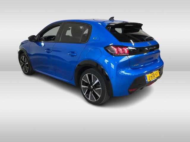 Peugeot e-208 EV GT 350 50 kWh Panoramadak / Camera / Virtual Cockpit / Half leder / Navigatie / Keyless / Cruise Control / Dodehoek detectie