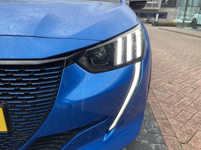 Peugeot e-208 EV GT 350 50 kWh | Panoramadak | Carplay | Navigatie |